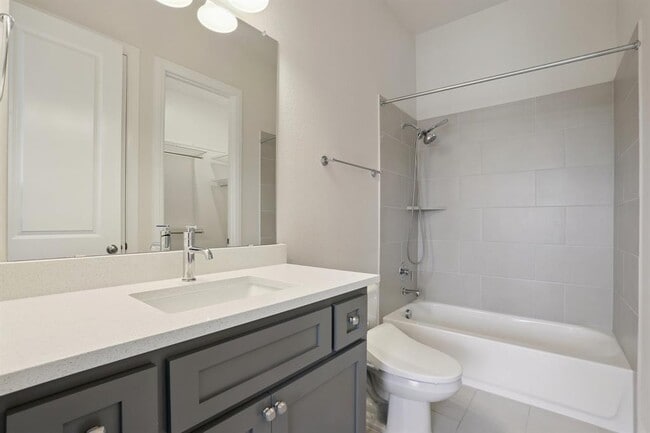 Building Photo - 19304 Summit Glory Trl