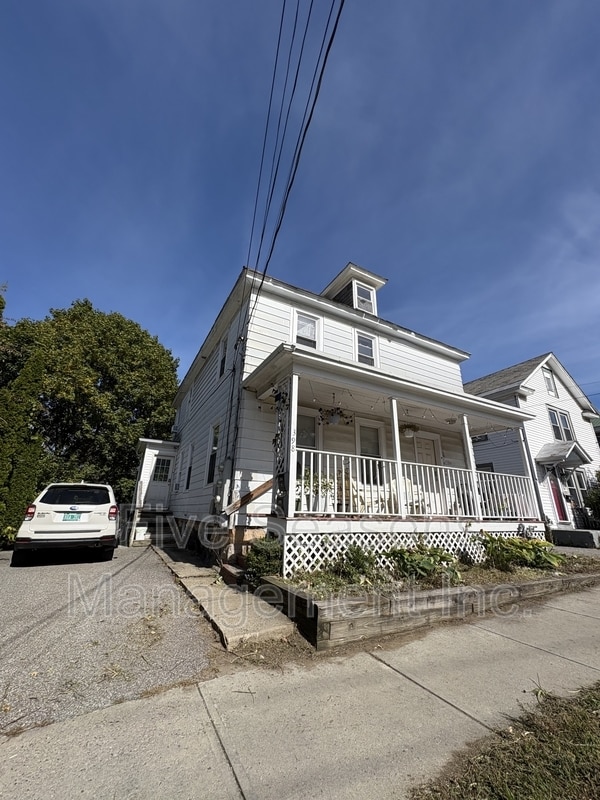Building Photo - 398 North St
