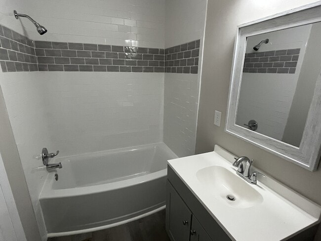 Building Photo - 602 Alison Ct