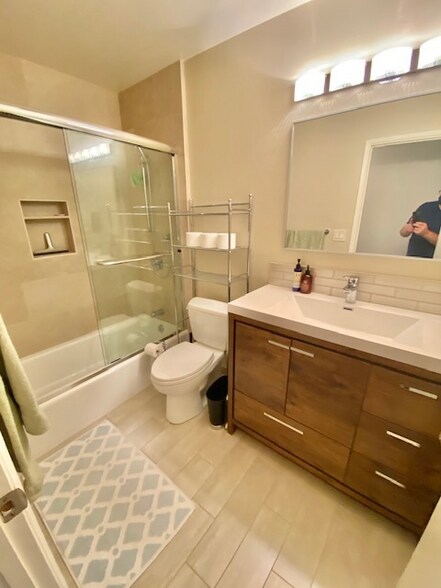 Building Photo - 1223 Cortez Dr