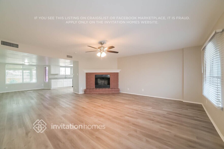 Building Photo - 4454 N 105th Ave