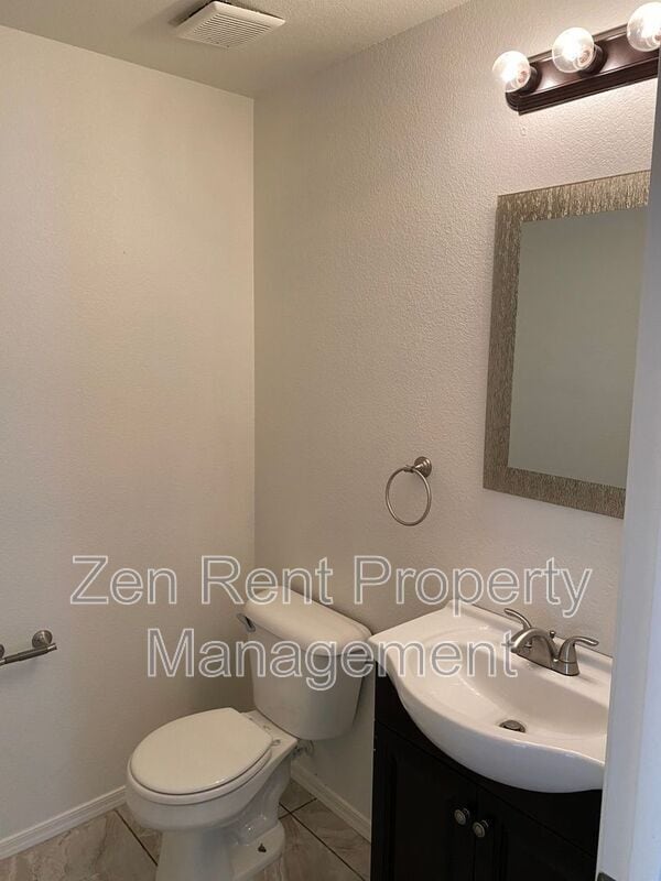 Building Photo - 4150 E Azurite Rd