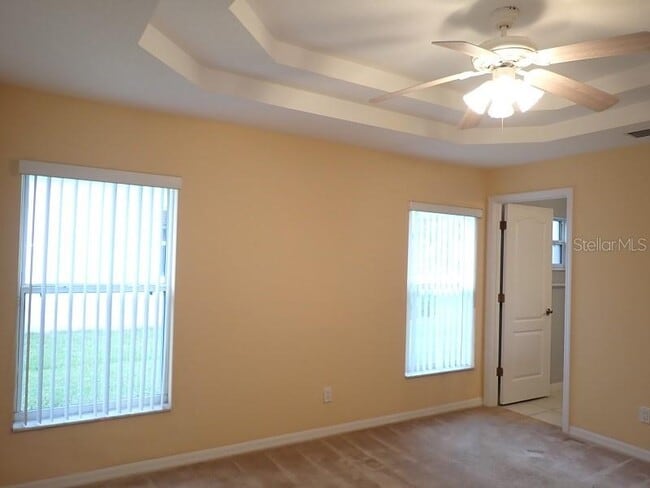 Building Photo - 12 Point of Woods Dr