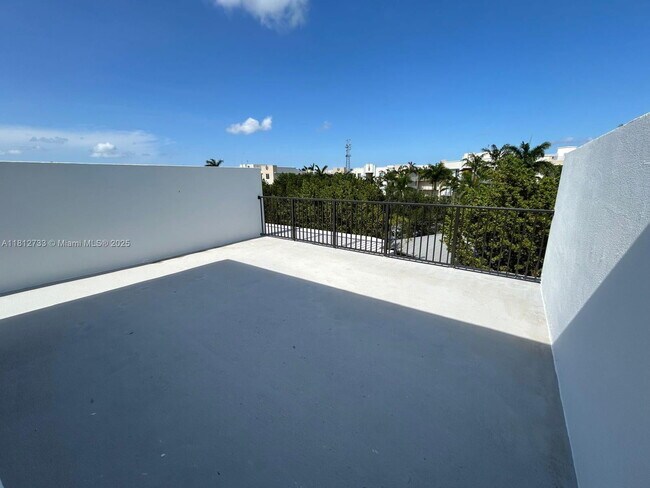 Building Photo - 26109 SW 145th Ave