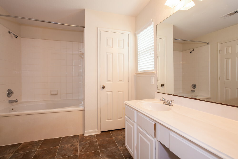 Building Photo - 2727 Skyview Grove Ct