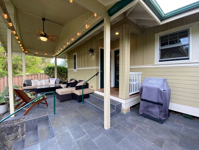 Building Photo - For Rent: Gorgeous 3 Bed, 2 Bath Custom Ho...