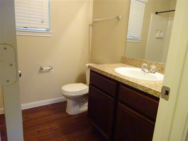 Building Photo - 2710 Bammelwood Dr