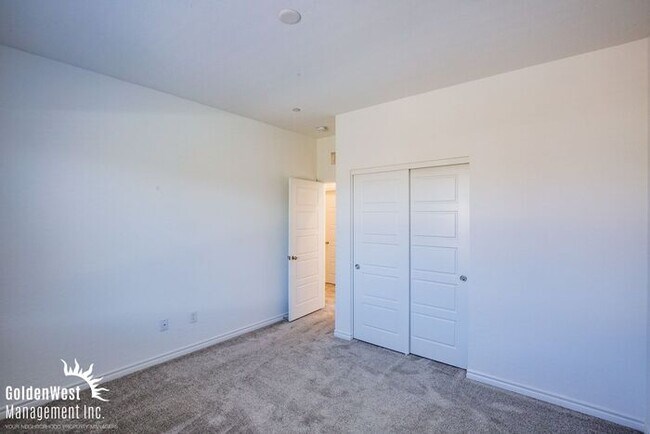 Building Photo - Modern 3Bdm 2.5Ba Home Home in Skye Canyon with Premium Community Amenities