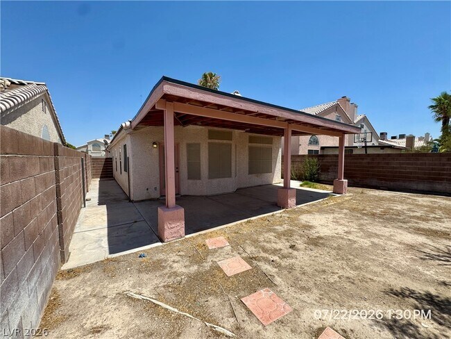 Building Photo - 1833 Sierra Hills Way