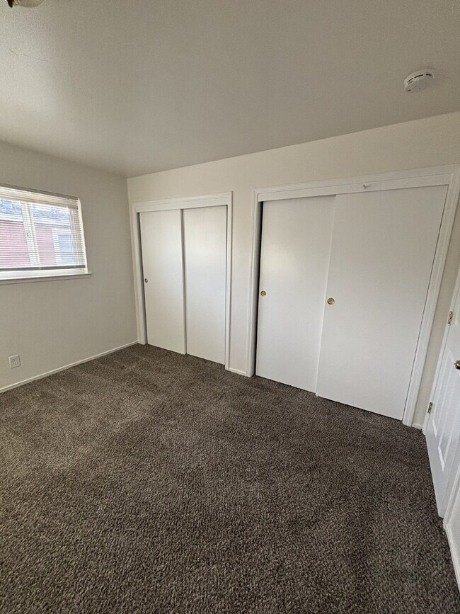 Building Photo - Updated interior - must see! Parking On Site - Laundry On Site - Coming in August 2026