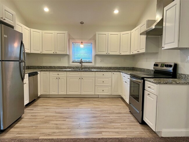 Building Photo - 2313 NY-300
