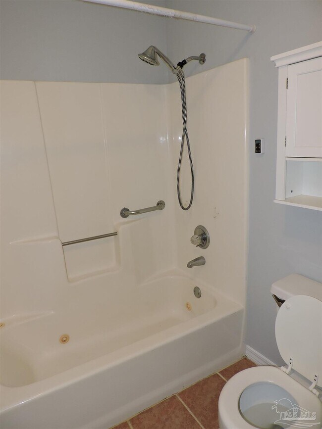 Building Photo - 7663 Charter Oaks Dr
