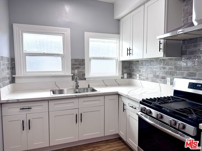 Building Photo - 1151 E 15th St