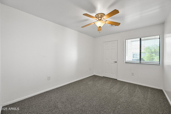 Building Photo - 3065 N 67th Ave
