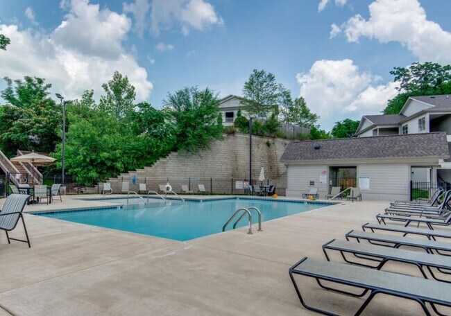 Building Photo - 2197 Nolensville Pk