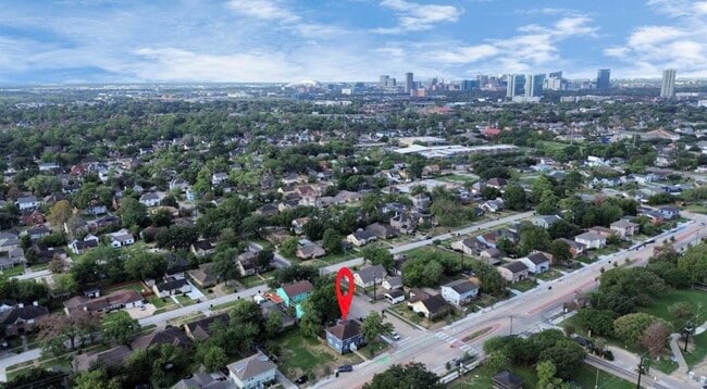 Building Photo - 3404 Blodgett St