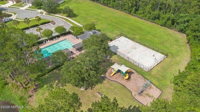 Building Photo - 11509 Brian Lakes Dr N
