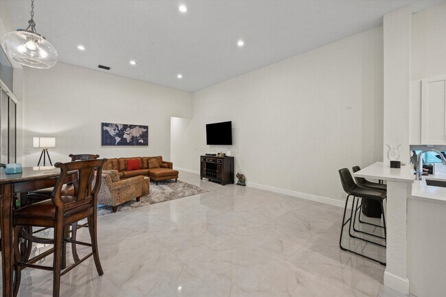 Building Photo - 10891 Fairmont Village Dr