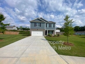 Building Photo - 102 Oaktree St
