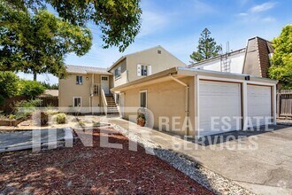 Building Photo - 2044 20th Ave