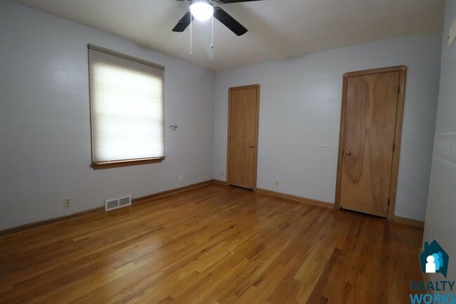 Building Photo - 3 Bedroom Home with Large Basement