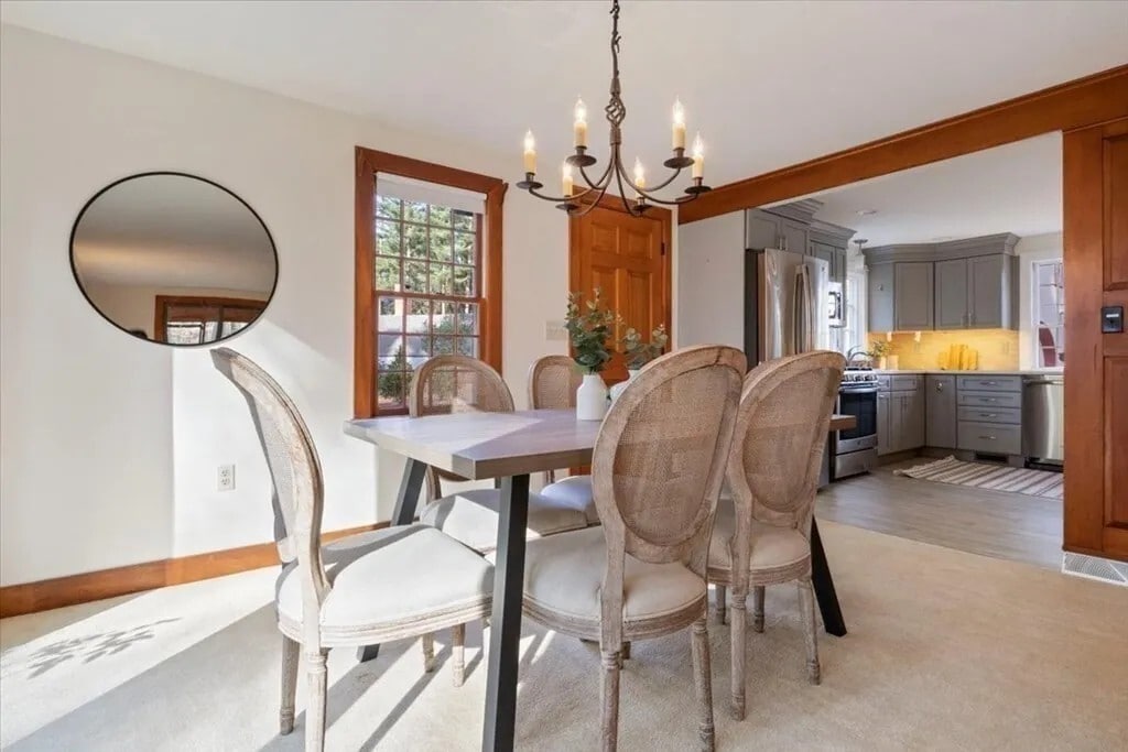 Building Photo - 16 King Philip Trl