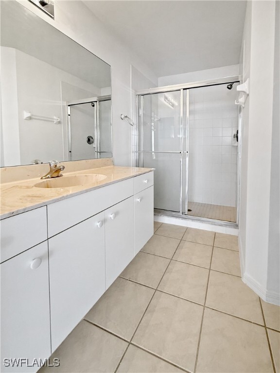 Building Photo - 3612 Pine Oak Cir