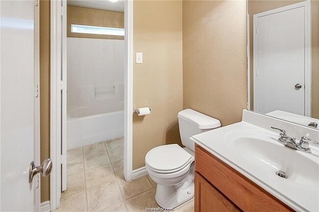 Building Photo - 4053 Southern Trace Dr