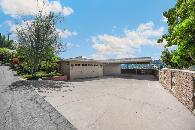 Building Photo - Charming La Habra Heights Home with Scenic Views – 2 Bed, 2 Bath