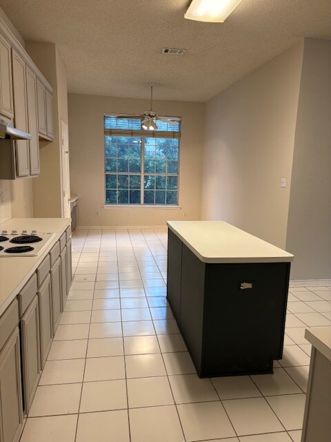 Building Photo - 4441 English Oak Dr