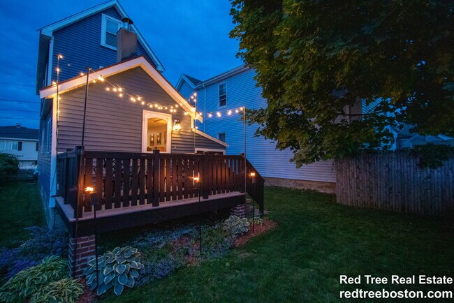 Building Photo - 62 Thorndike St