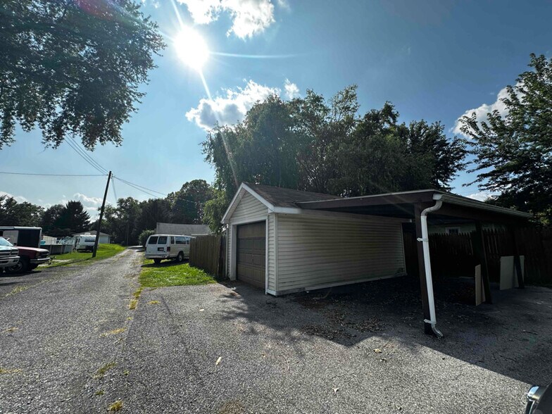 Building Photo - 2112 E Cumberland St