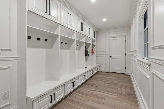 Building Photo - 959 Chestnut St