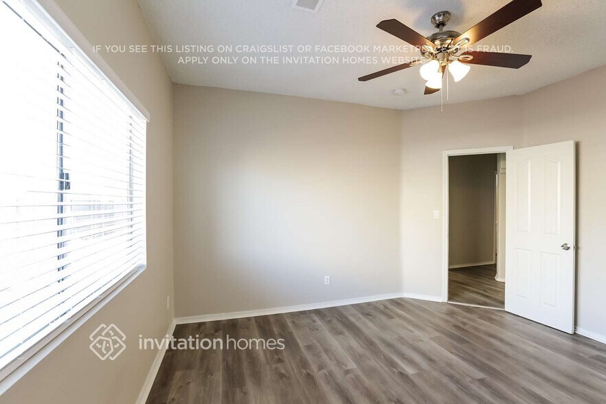Building Photo - 8712 W Turney Ave