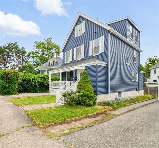 Primary Photo - 16 Blue Hill Ave