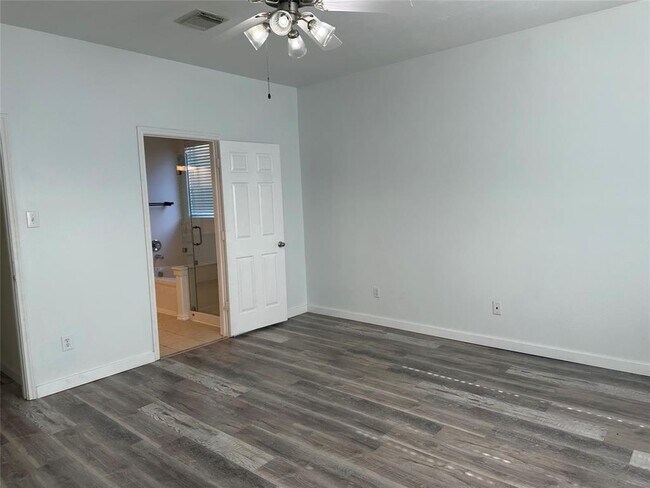 Building Photo - 9206 Kransbury Ln