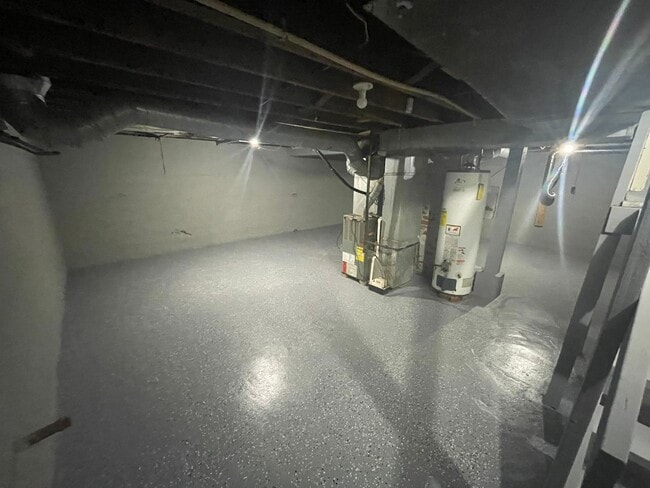 Building Photo - Pet Friendly 2 Bed 1 Bath Single Family Ho...