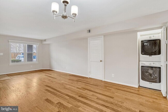 Building Photo - 13659 Orchard Dr