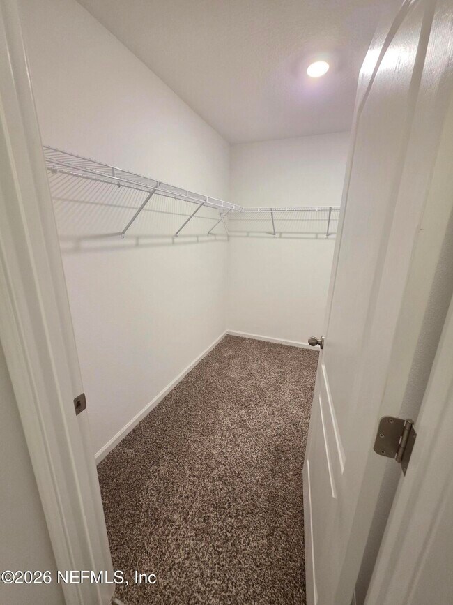 Building Photo - 2885 Oak Stream Dr