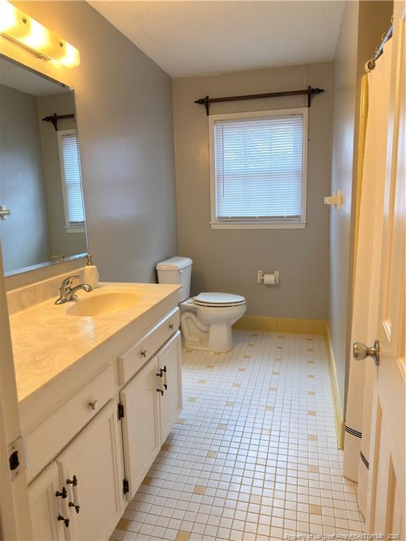 Building Photo - 5453 Thompson Cir