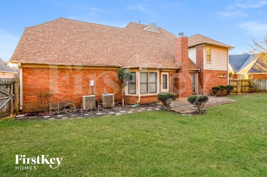 Building Photo - 2048 Bohemia Cove