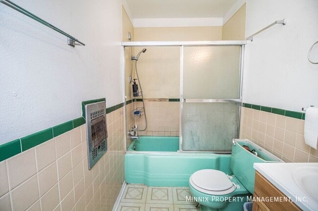 Building Photo - 1906 N Pecos St