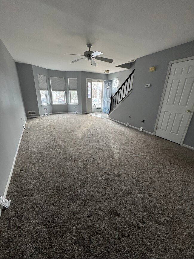 Building Photo - 180 Leedom Way