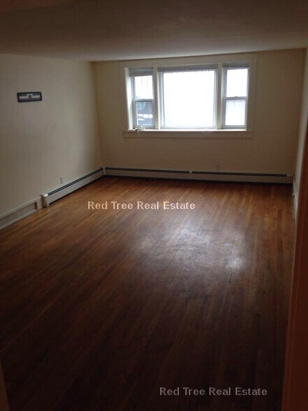 Building Photo - 211 Saint Paul St