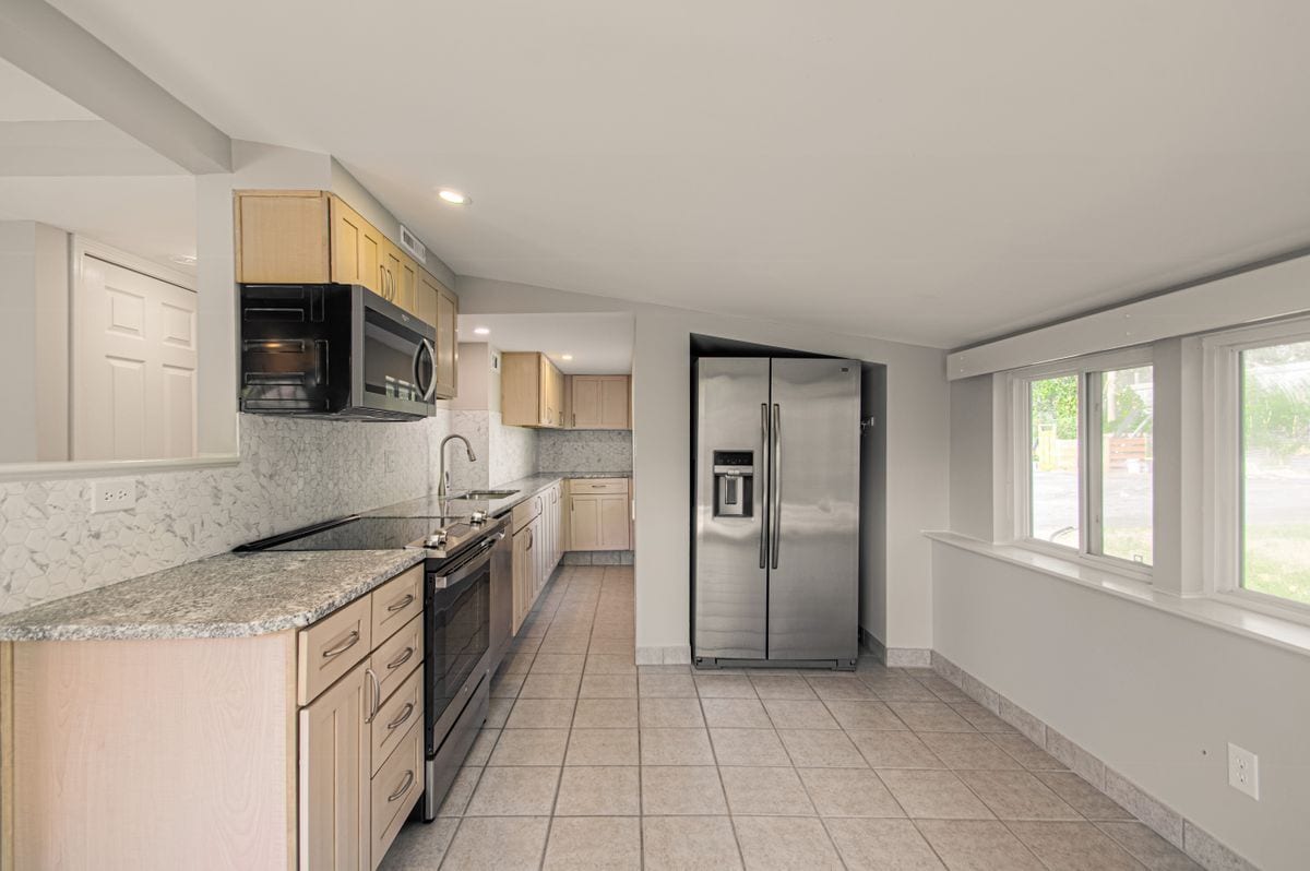 Building Photo - 3138 W 43rd Ave