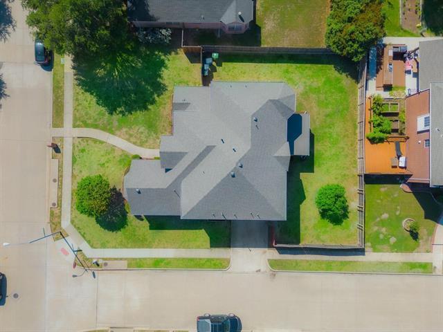 Building Photo - 223 Briar Oak Dr