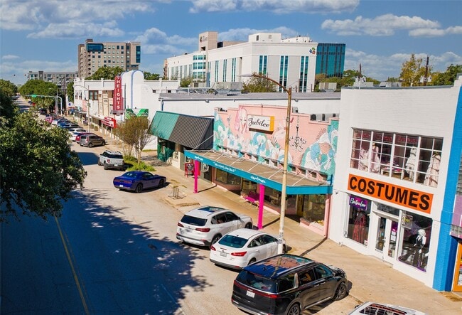 Building Photo - 5749 Larkin St