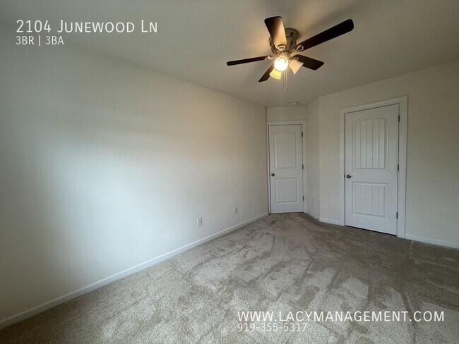 Building Photo - 2104 Junewood Ln