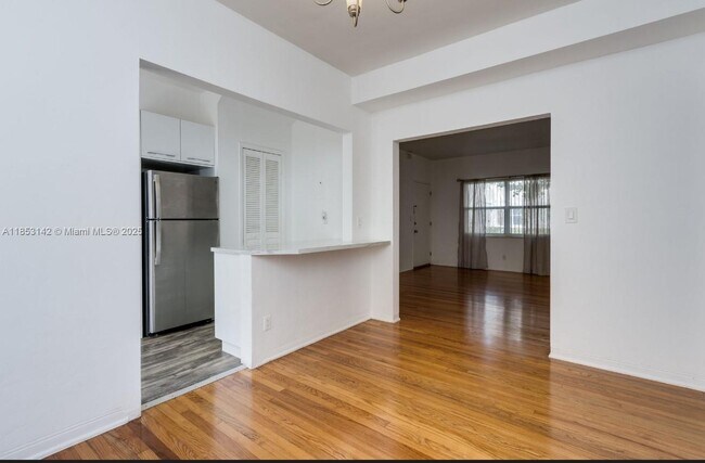 Building Photo - 723 NE 91st St