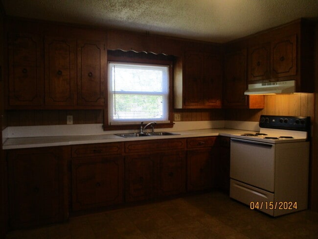 Building Photo - 2702 S Ridge Ave